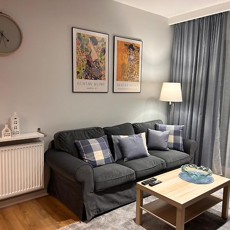 Boleslaviaapartments - Apartament Merci 4, Private Parking Free, Air Condition Болеславец Екстериор снимка