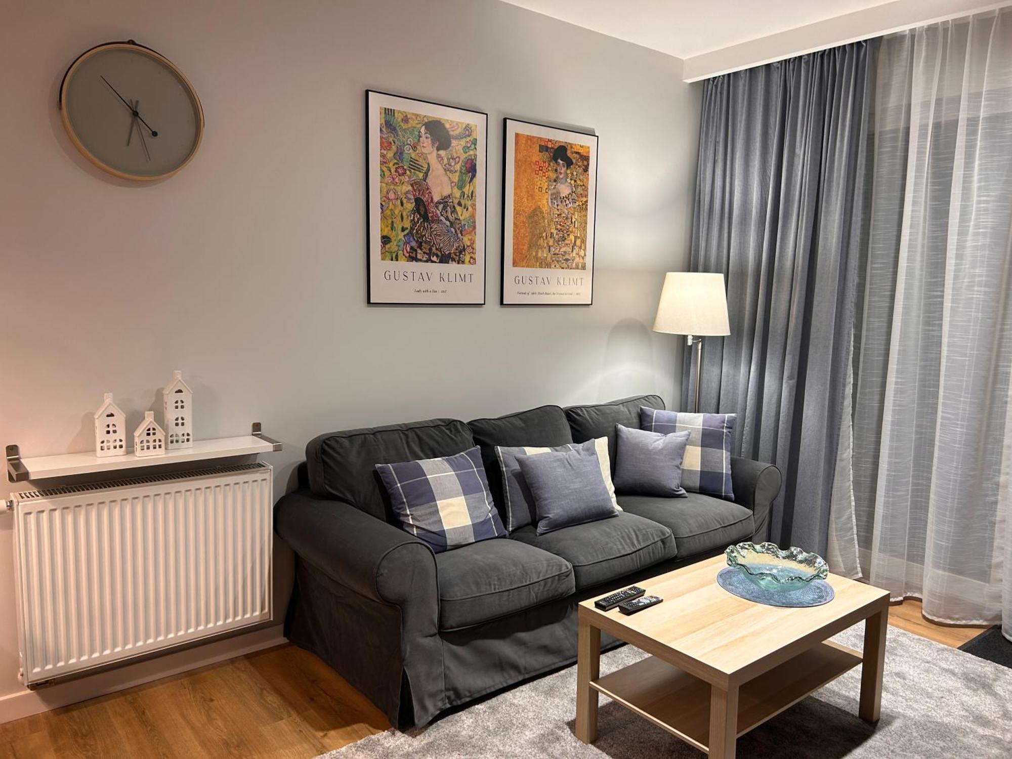 Boleslaviaapartments - Apartament Merci 4, Private Parking Free, Air Condition Болеславец Екстериор снимка
