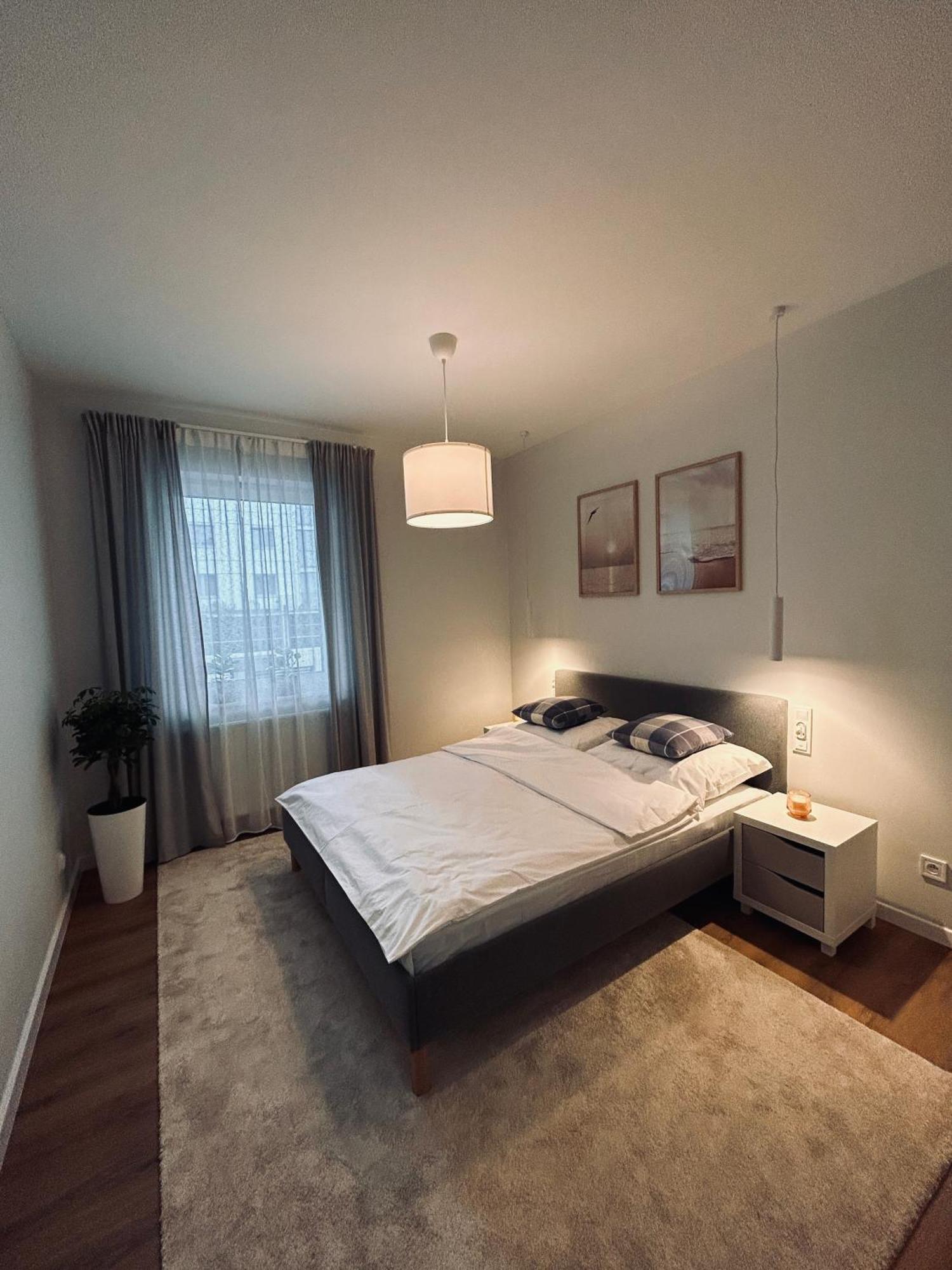 Boleslaviaapartments - Apartament Merci 4, Private Parking Free, Air Condition Болеславец Екстериор снимка