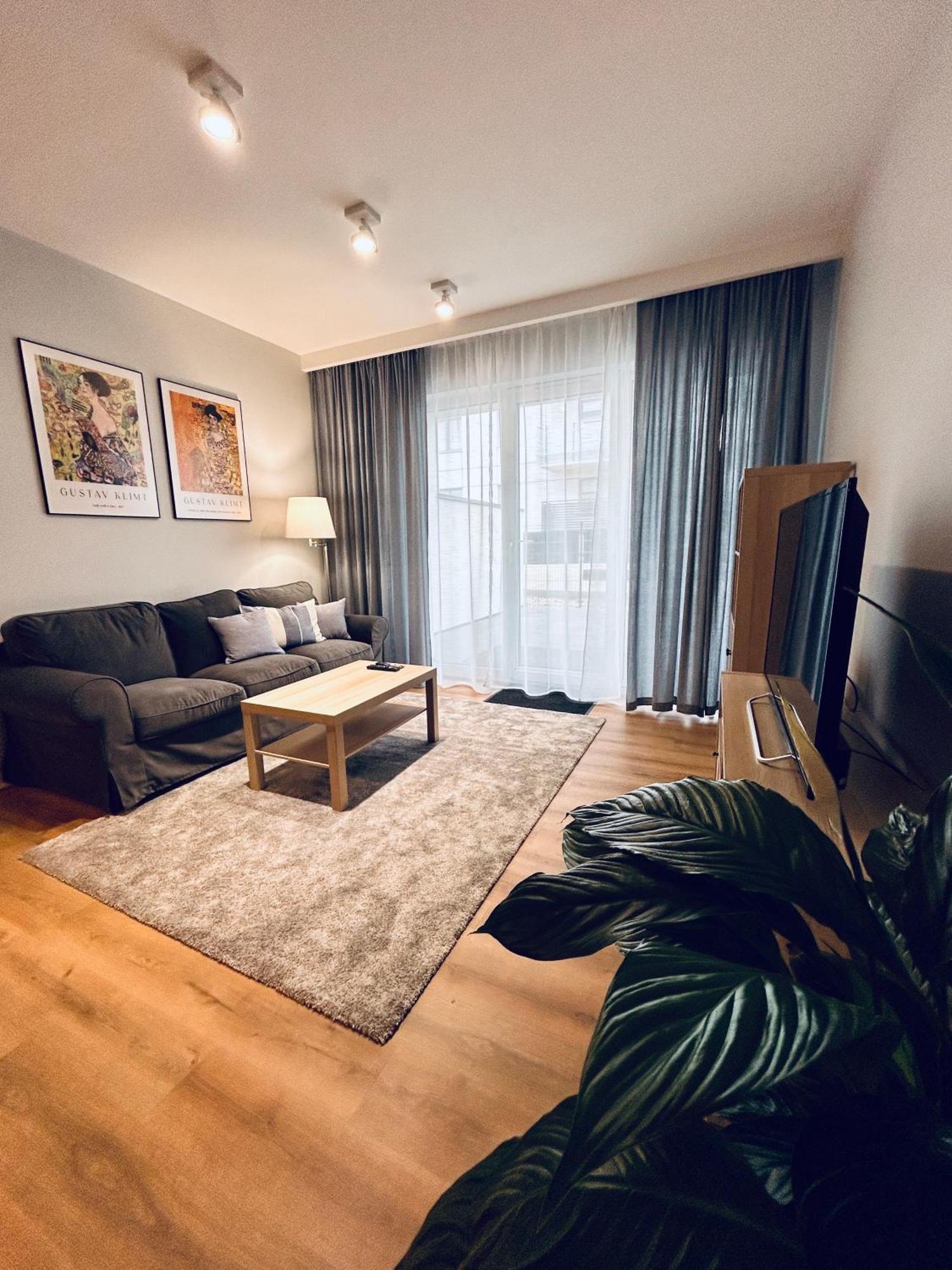 Boleslaviaapartments - Apartament Merci 4, Private Parking Free, Air Condition Болеславец Екстериор снимка
